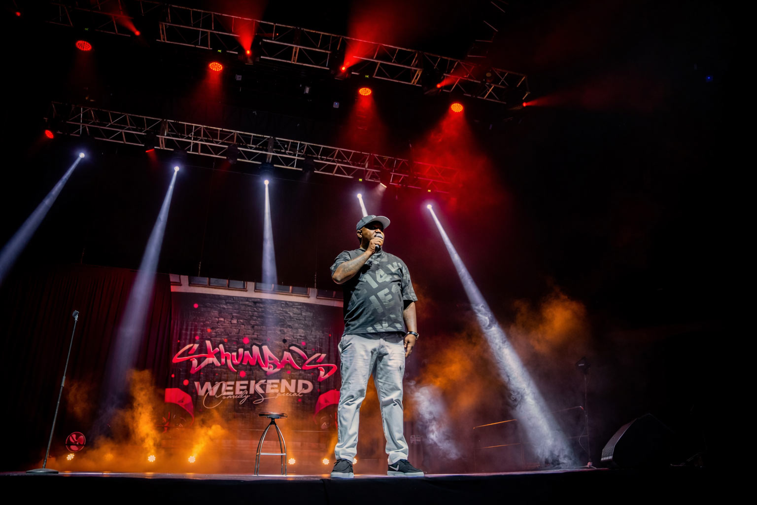 Skhumba Hlophe during a live set